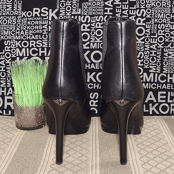 MICHAEL Michael Kors Stiletto Ankle Bootie - Picture 12 of 15